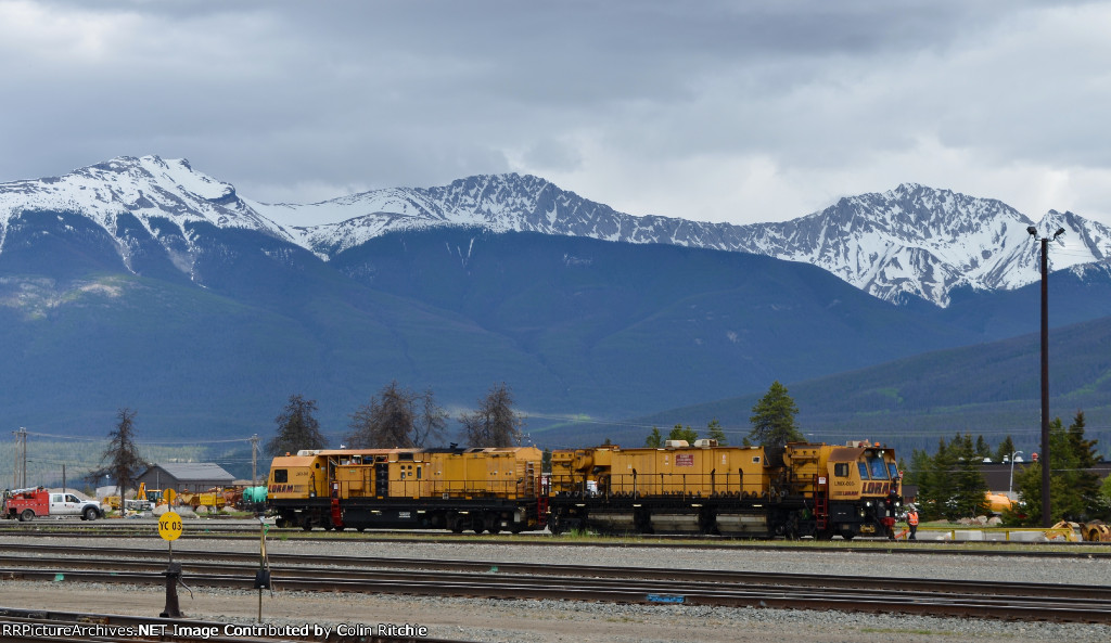 LORAM LMIX 608, in the CN Jasper Yard, getting ready for departure W/B